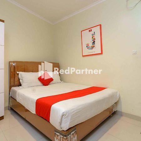 Jo Residence Syariah Redpartner Джакарта Экстерьер фото