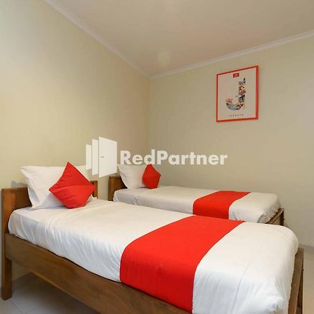 Jo Residence Syariah Redpartner Джакарта Экстерьер фото