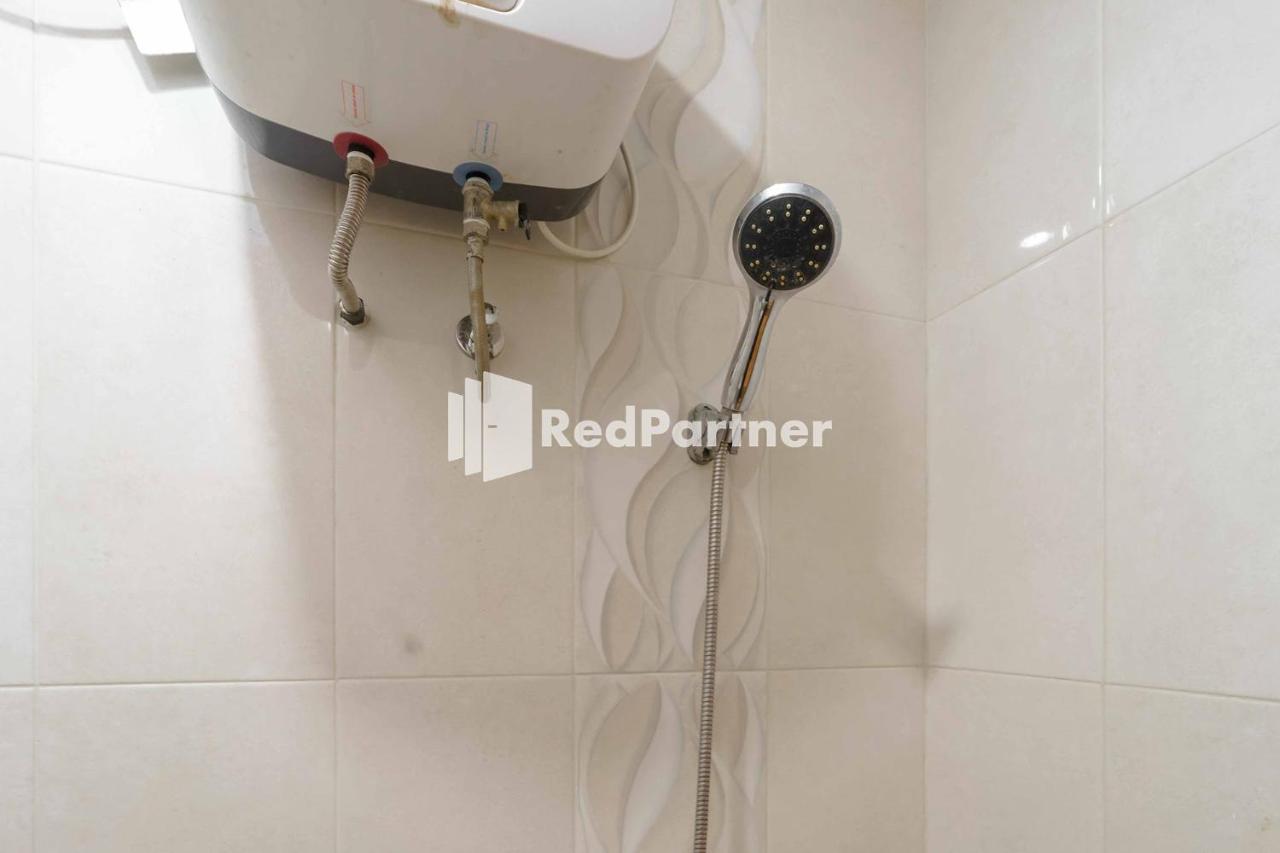 Jo Residence Syariah Redpartner Джакарта Экстерьер фото