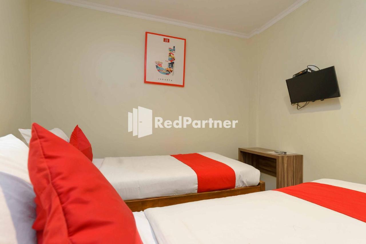 Jo Residence Syariah Redpartner Джакарта Экстерьер фото