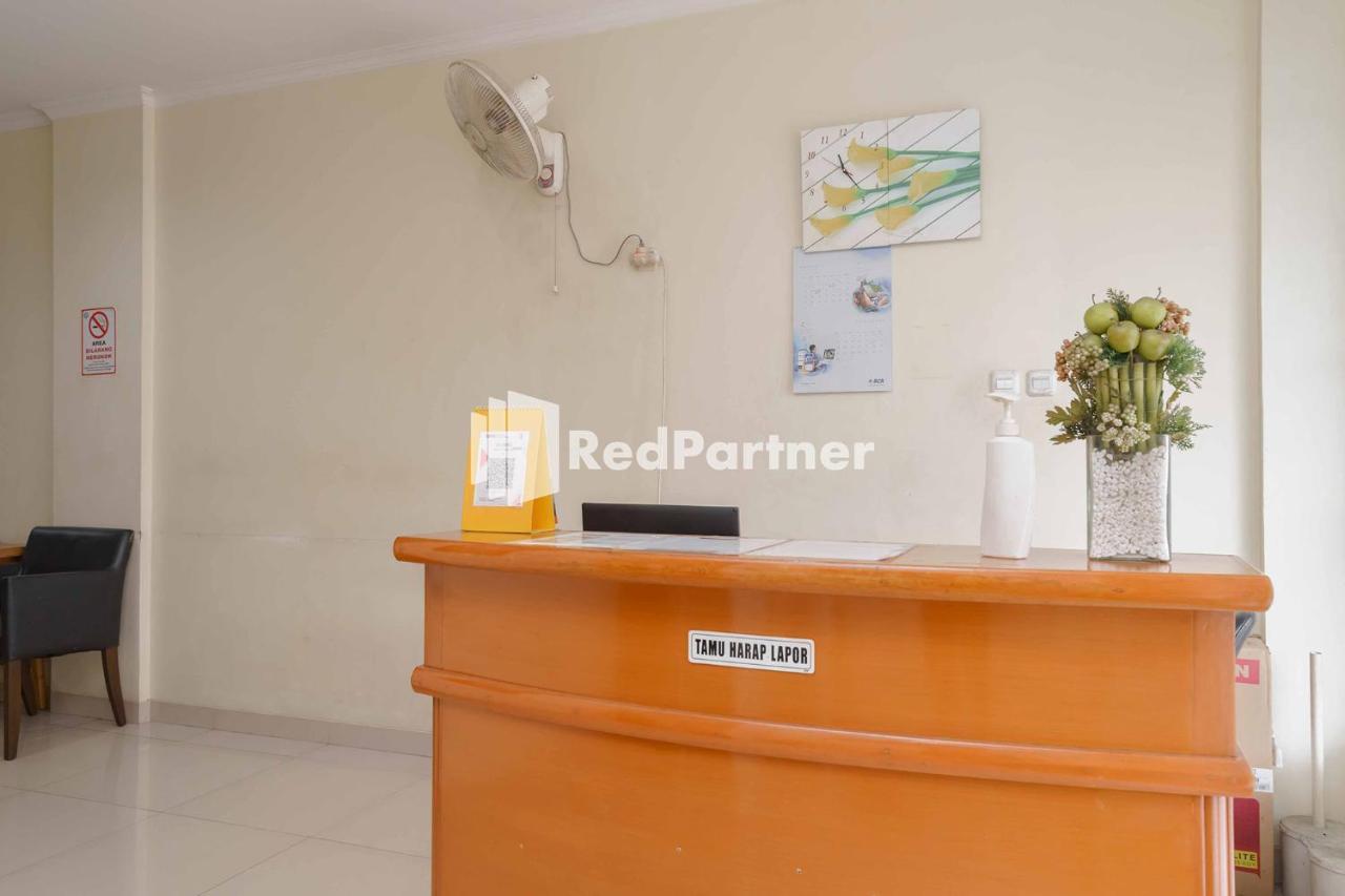 Jo Residence Syariah Redpartner Джакарта Экстерьер фото