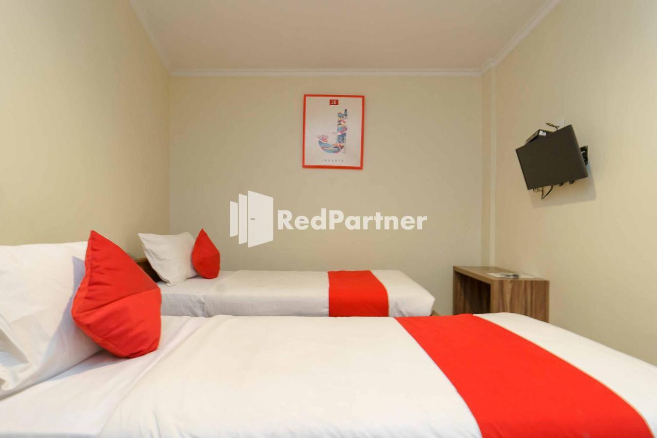 Jo Residence Syariah Redpartner Джакарта Экстерьер фото