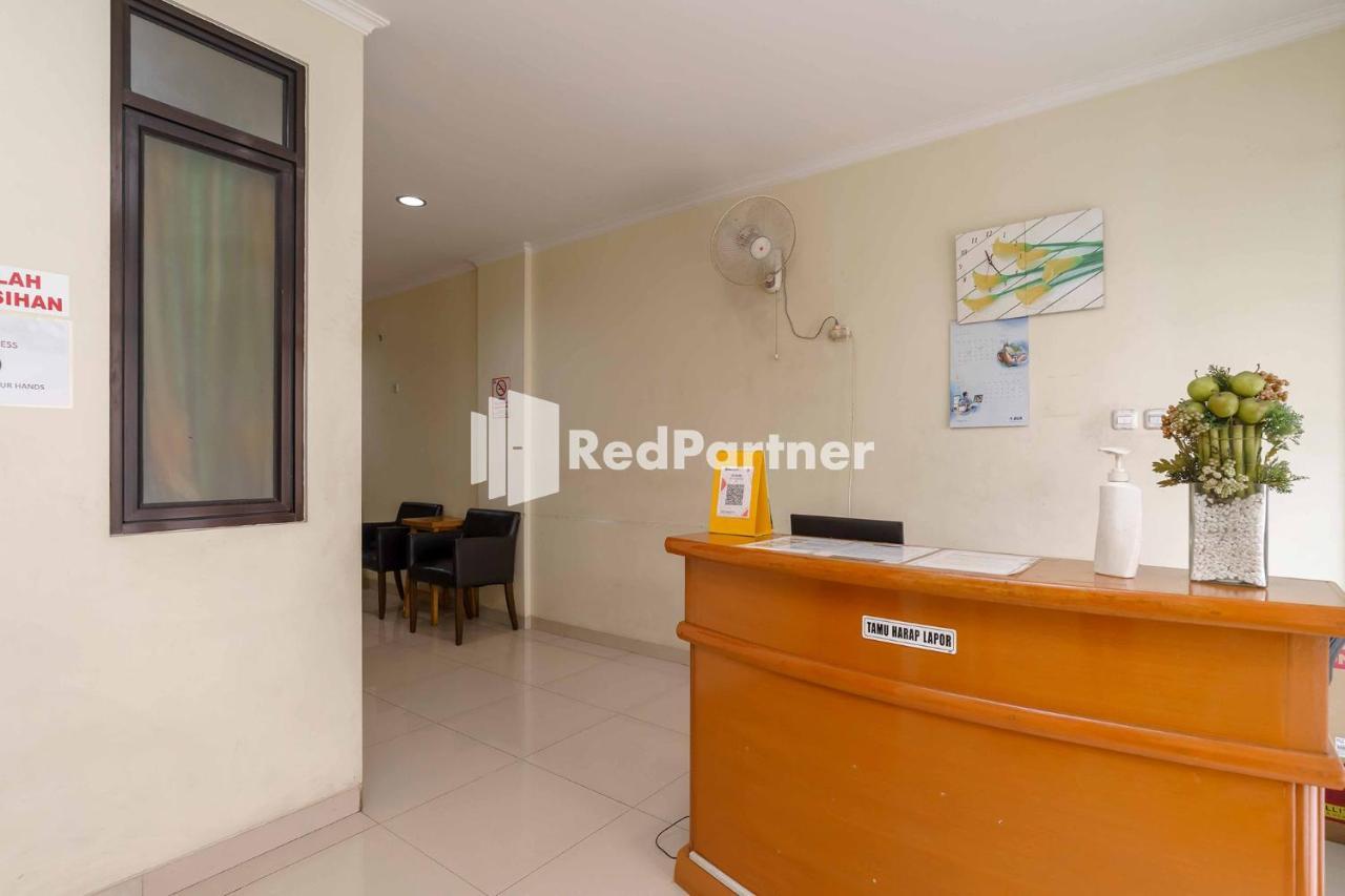 Jo Residence Syariah Redpartner Джакарта Экстерьер фото